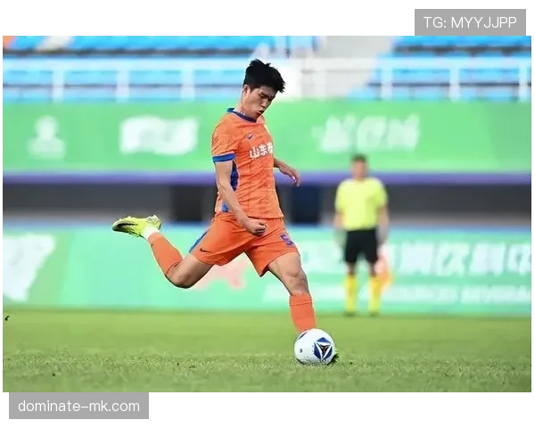 楚阿梅尼表现稳健，足坛新星崛起之路引关注