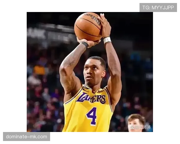 沃克速度优势明显,本赛季防守反击中表现稳健 沃克速度优势明显,本赛季防守反击中表现稳健