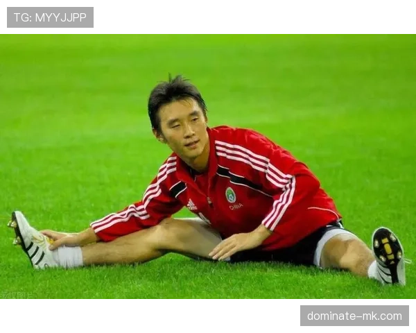 杨昊场上像战神，私下连买杯奶茶都纠结半天_