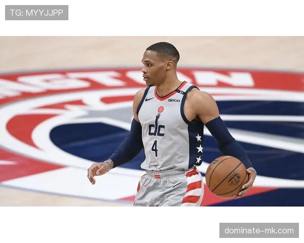 比尔突破掩护拉开空间提效 关键时刻得分占比提升