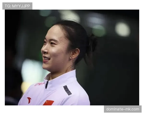 朱雪莹训练场上各种严肃，私下居然是个买买买狂魔？这反差太带劲了吧！